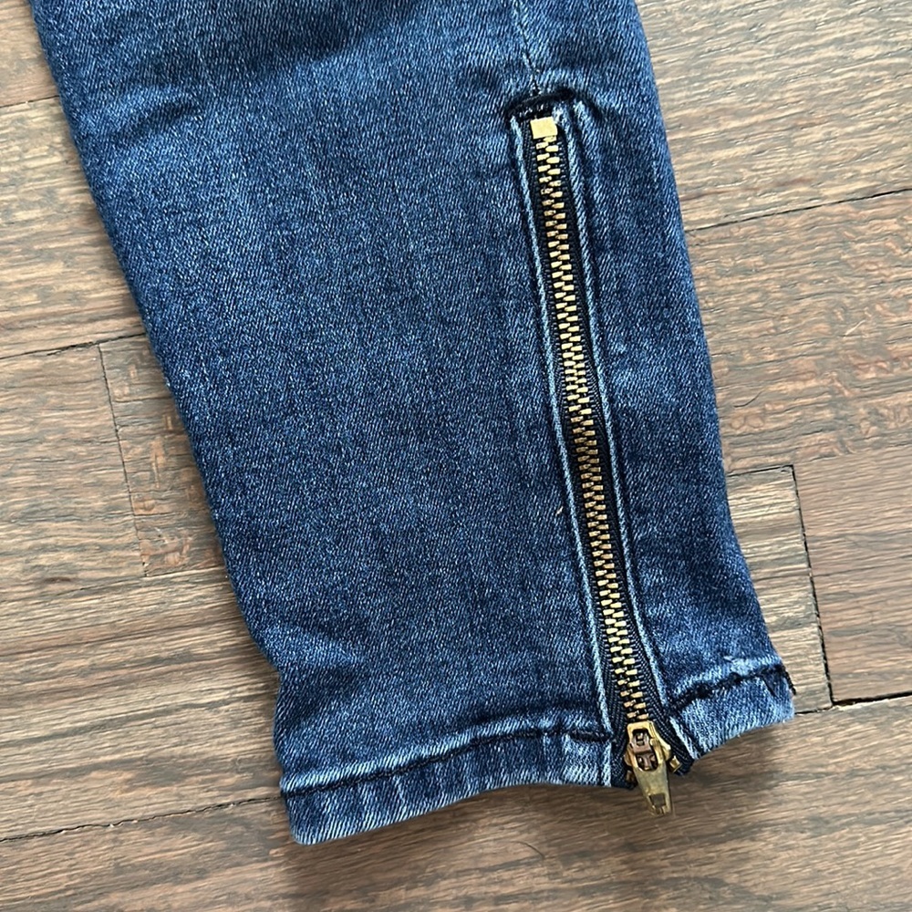 Flying Monkey Jeans 🐒👖 - Picture 4 of 5